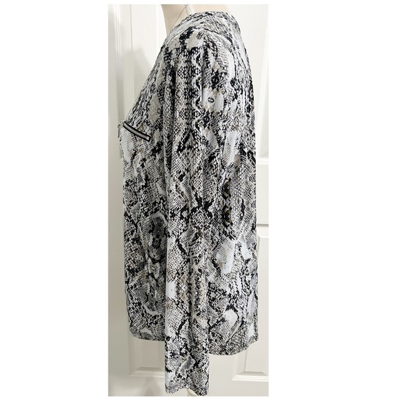 INC International Concepts, Snake Print, V Neckline Long Sleeve Top - Picture 4 of 7